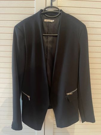 Schwarzer Blazer