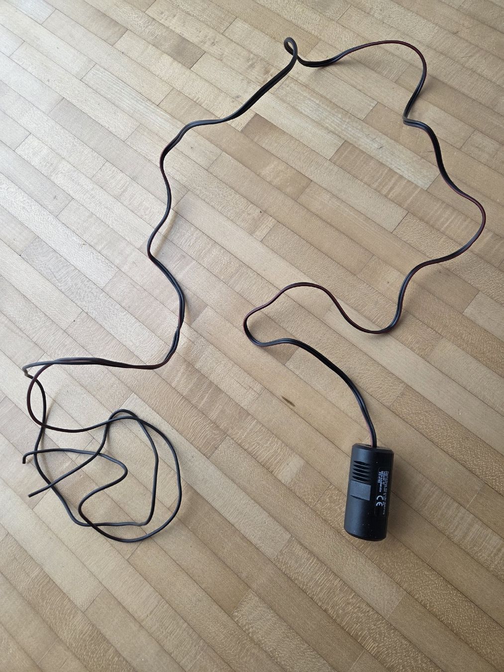 Spine: Zigarettenanzünder Steckdose mit Anschlusskabel – Usato da Dürnten venduto da Stryke900 2