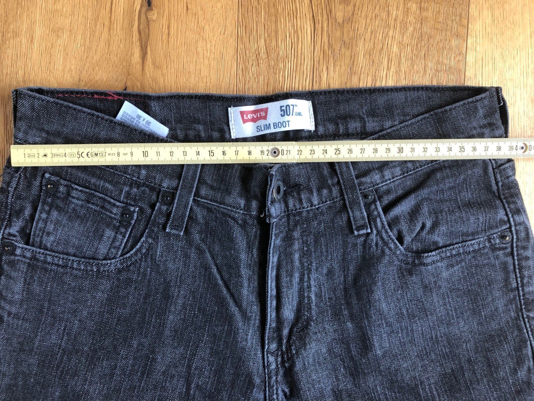 Levi's Jeans: Jeans Levis – Usato da Dotzigen venduto da SecondHandGems 1