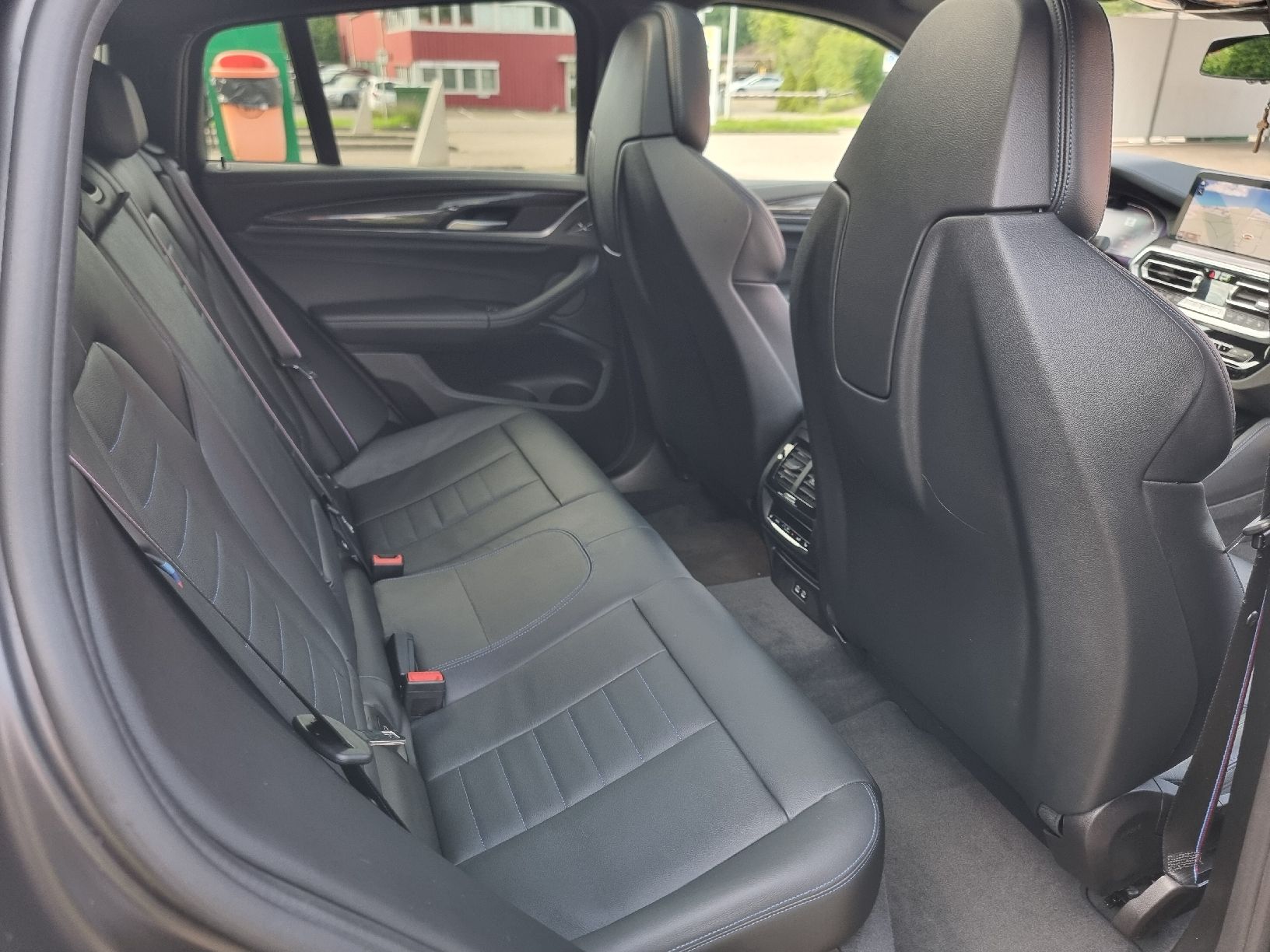 BMW Automobili: Bmw x4 – Usato da Goldach venduto da Kv1975 9