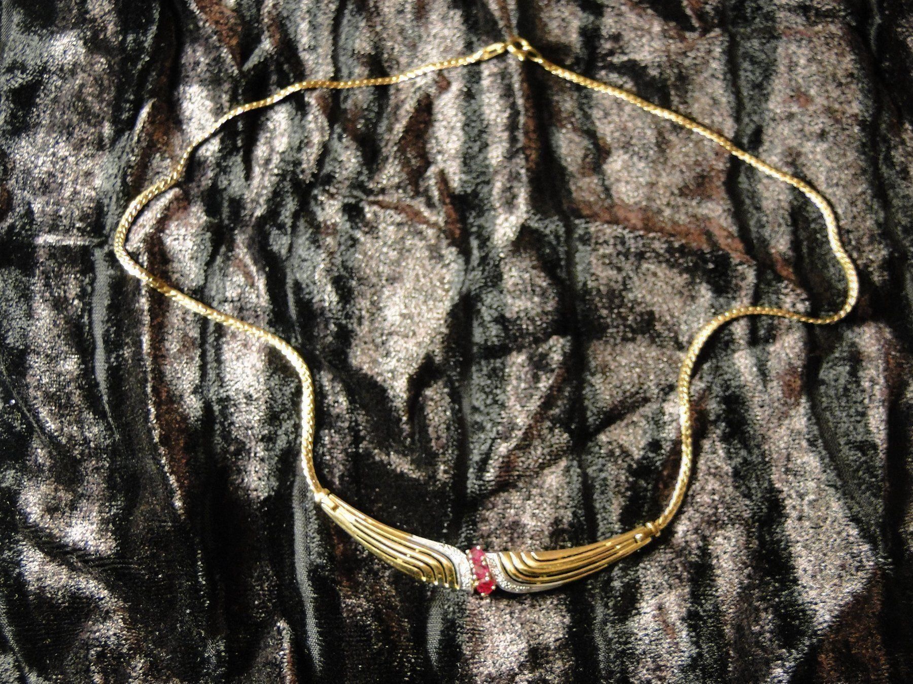 Ketten: Wunderschöne Collier 18 K Unikat – Gebraucht aus Emmenbrücke von Ulisse-22