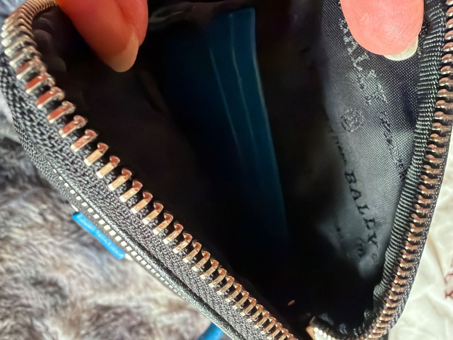 Bally Borse: Bally Peak Outlook Handy Tasche – Nuovo e nell'imballaggio originale da Vezia venduto da sidu03 3