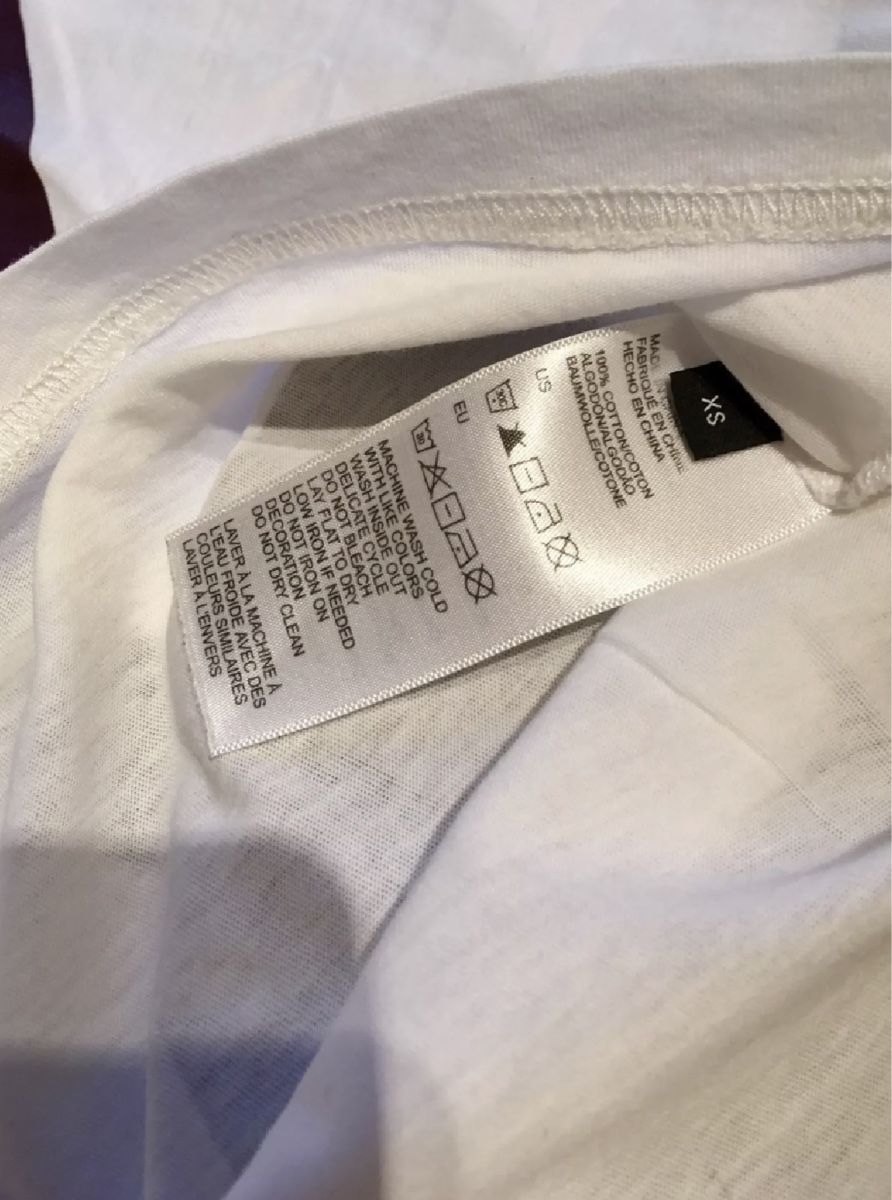 T-shirt: T-Shirt von Karl Lagerfeld – Nuovo (secondo la descrizione) da Zürich venduto da p_q7q_nichtraucher 1