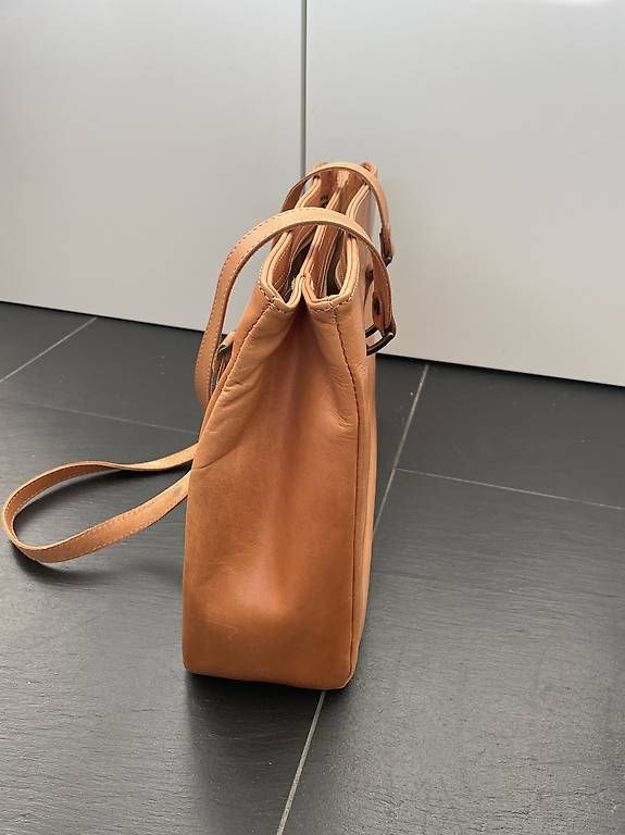 Sacs: Leder Schultertasche – D'occasion à Zürich par Ajisai__ 1