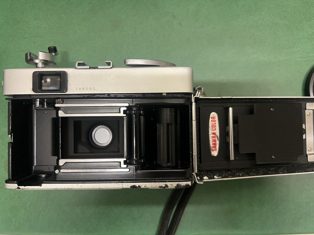 Konica Fotocamera: Konica C35 – Usato da Zürich venduto da jao_2bx7 2