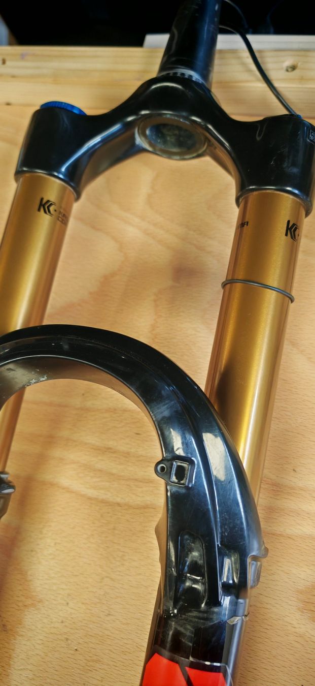 Fox Pezzi di ricambio: Fox 38 kashima grip2 170mm – Usato da Chur venduto da enr_w7dk 1