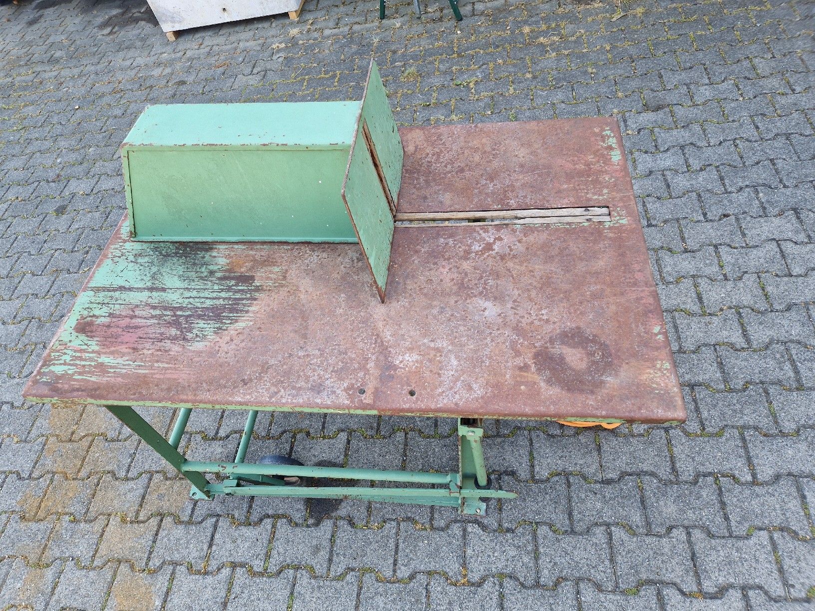 Seghe: Brennholzfräse – Usato da Grosswangen venduto da lar_9lz7 1