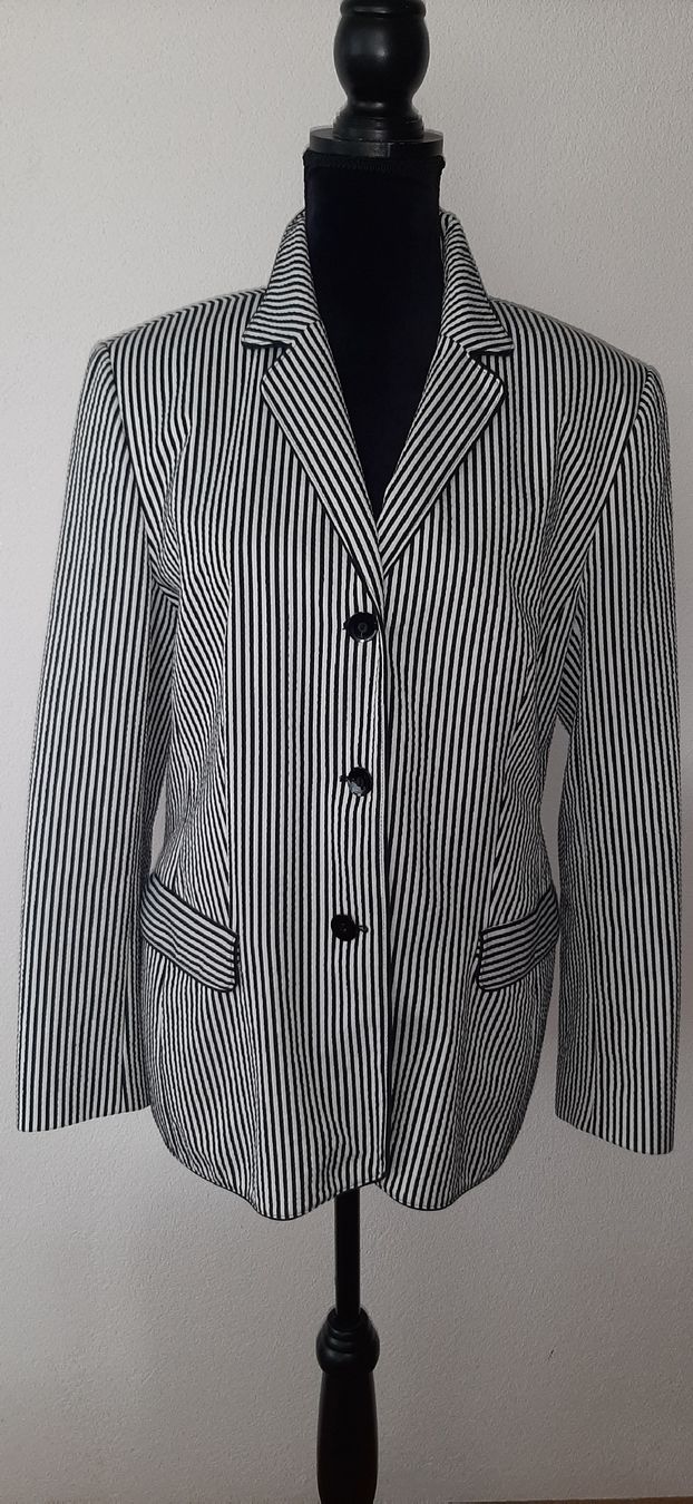 Gerry Weber Vestes: Gerry Weber Blazer schwarz weiss gestreift  – D'occasion à Uster par kgw78