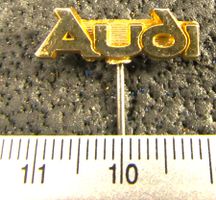 AUDI AUTO LOGO GOLDIG ABZEICHEN ANSTECKNADEL GEPRÄGT VINTAGE
