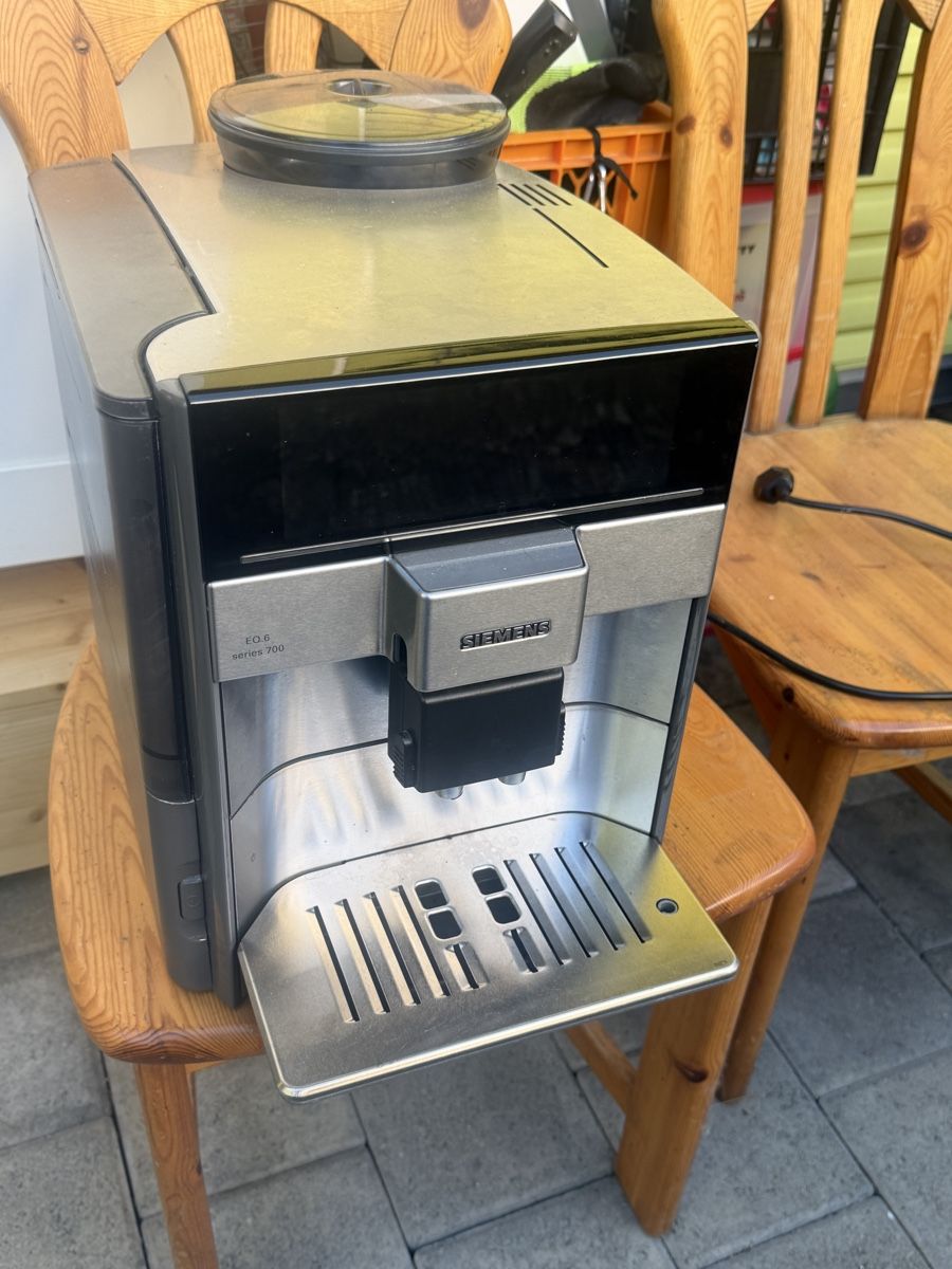 Siemens Macchine per caffè & Macchine per espresso: Kaffe Maschine Voll automatische  – Usato da zürich venduto da Buni76 1