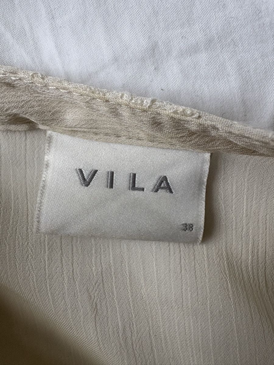 Vila Camicette: Vila Embroidered Blouse 38 – Nuovo (secondo la descrizione) da Thalwil venduto da ste_jwm7 2