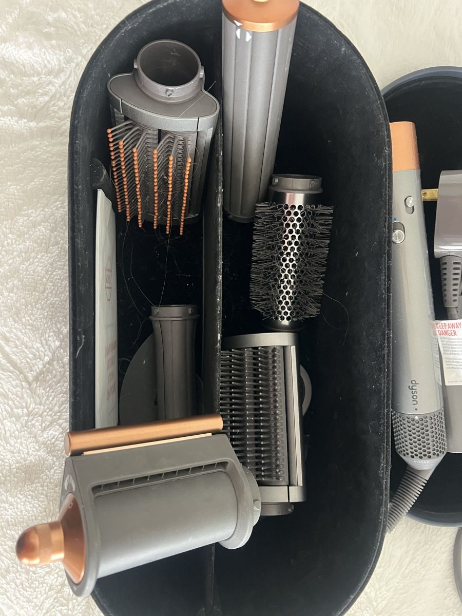 Dyson Asciugacapelli: Dyson Airwrap Complete Long Top Condition (USA plug) – Usato da Oberägeri venduto da rus_7vhx 7