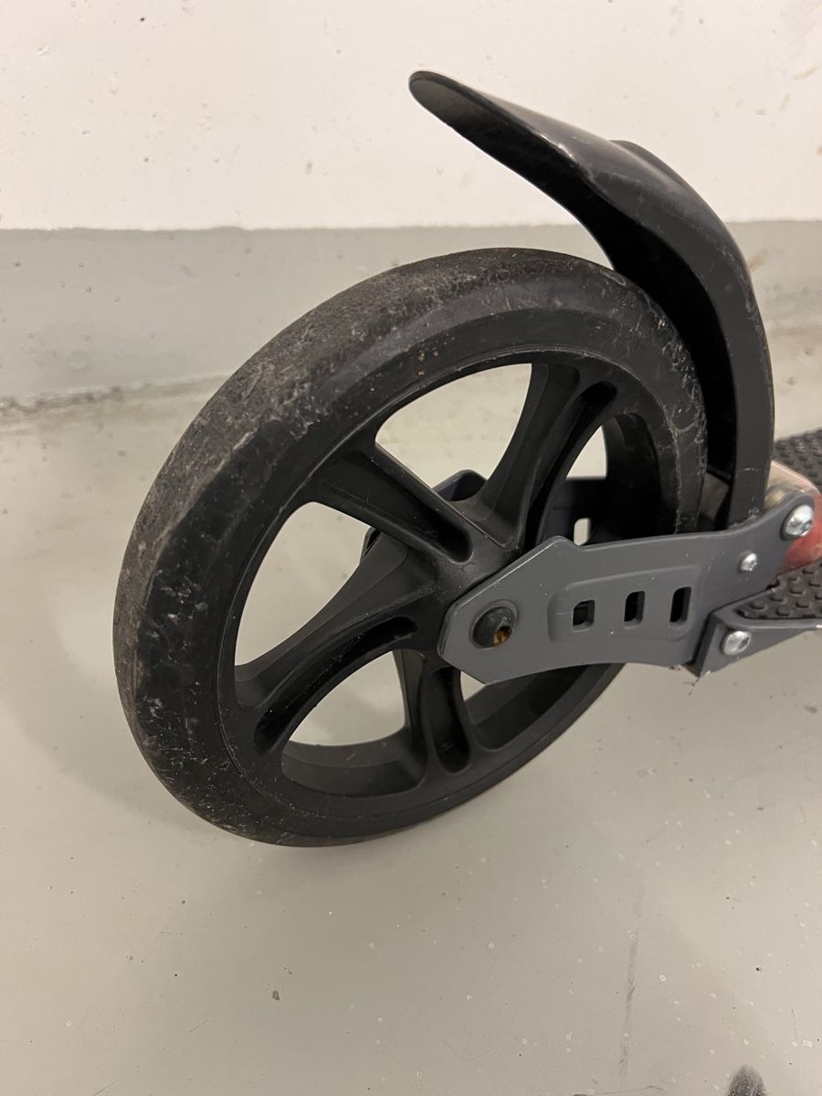 Kickboard: Klappbares Trotti grau mit Bremse – Usato da Winterthur venduto da ChicMarkt 4