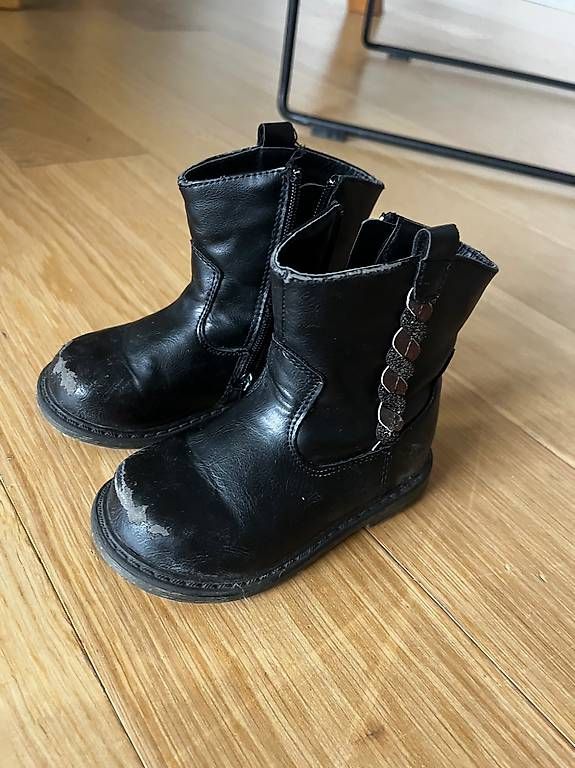 Scarpe per ragazze: Stiefel Schuh Gr. 22 – Usato da Balgach venduto da RianaT