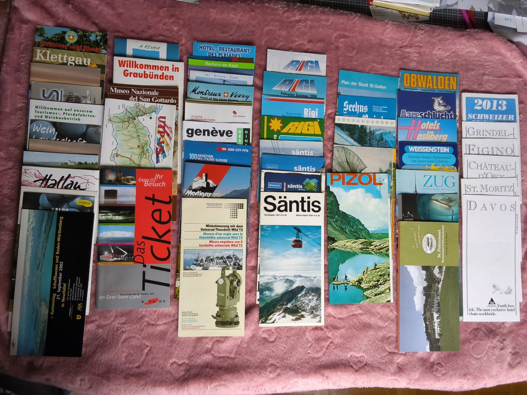Documenti: Set  diverse Prospekte Schweiz – Usato da Hallau venduto da histoiremerveilleuse