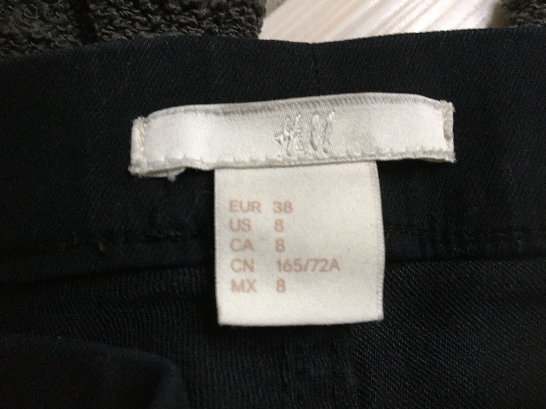 Lots de vêtements: Kleiderpacket – D'occasion à Arth par Vrecam51 3