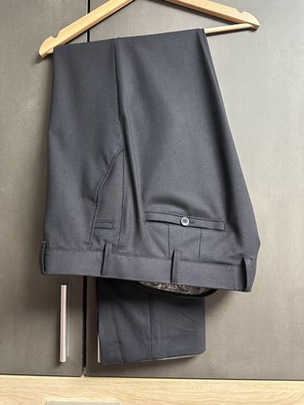 Stoffhose Grösse 27 - NEU!