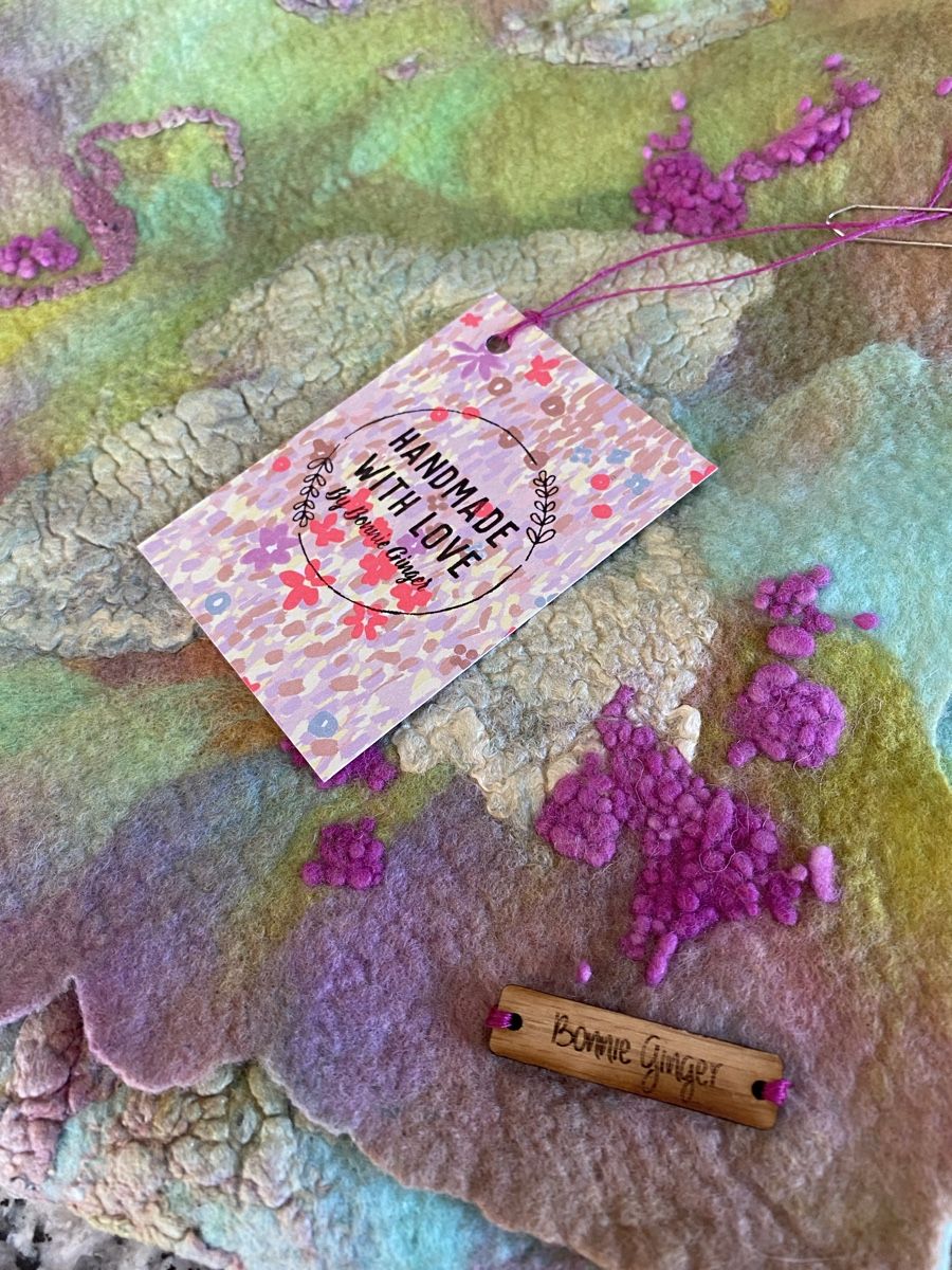 Foulards, Tücher & Schals: Écharpe feutré à la main - pièce unique – Neu und originalverpackt aus Randogne von BonnieG 7