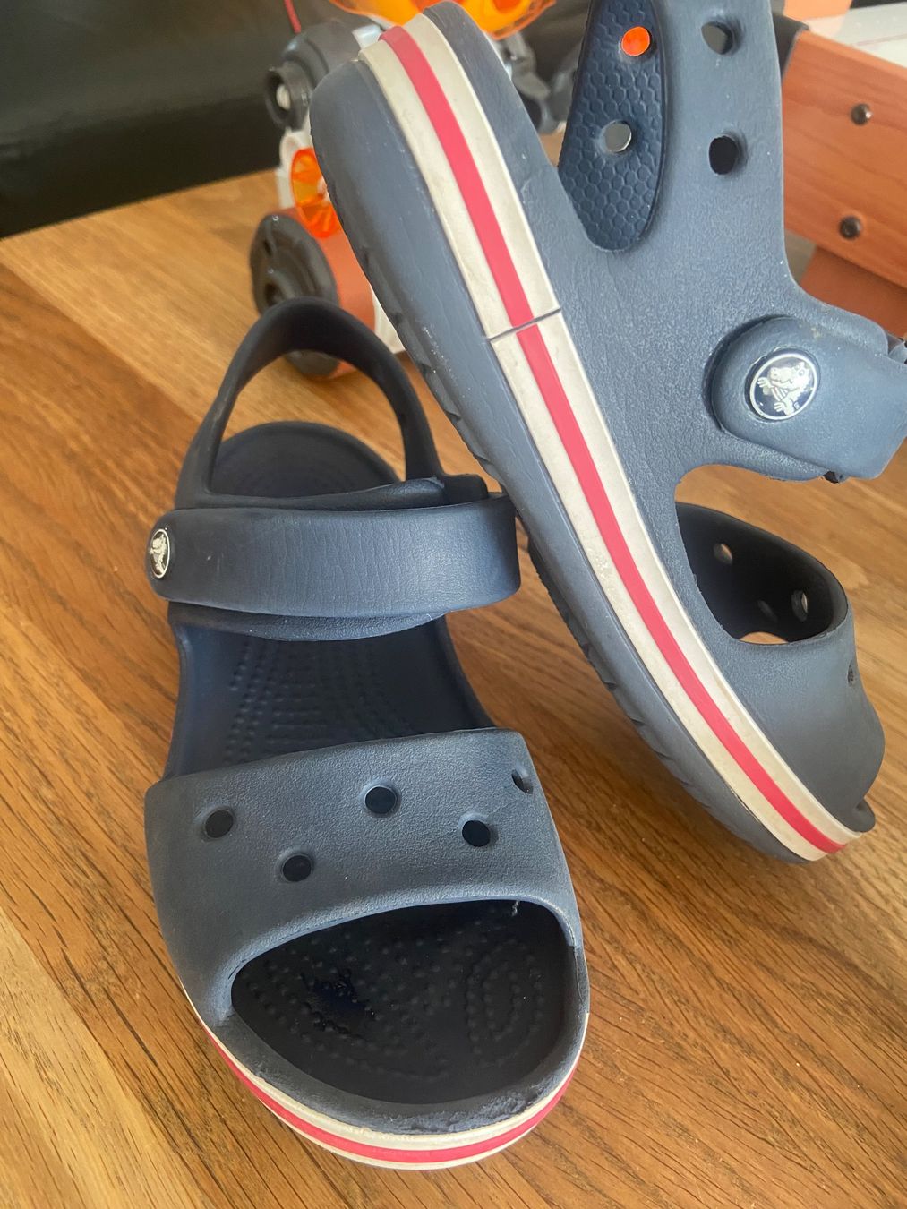 Crocs Scarpe per ragazzi: Crocs Sandalen, Gr. C13 = 30/31, blau – Usato da Bassersdorf venduto da och_928l 1
