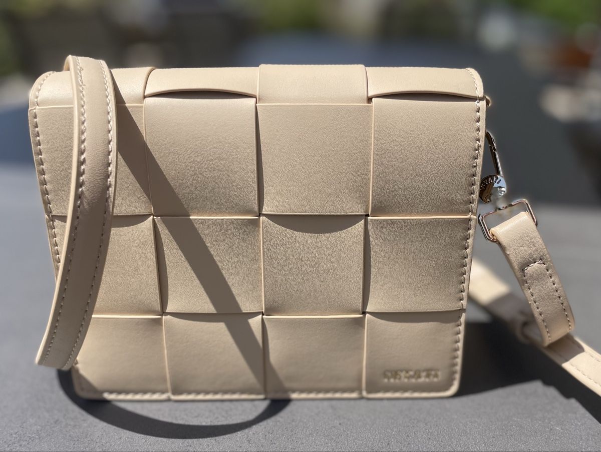 Borse da donna: *NEU* geflochtene Handtasche INYATI – Nuovo (secondo la descrizione) da Muttenz venduto da anjaroebi