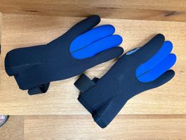 Tauchhandschuhe