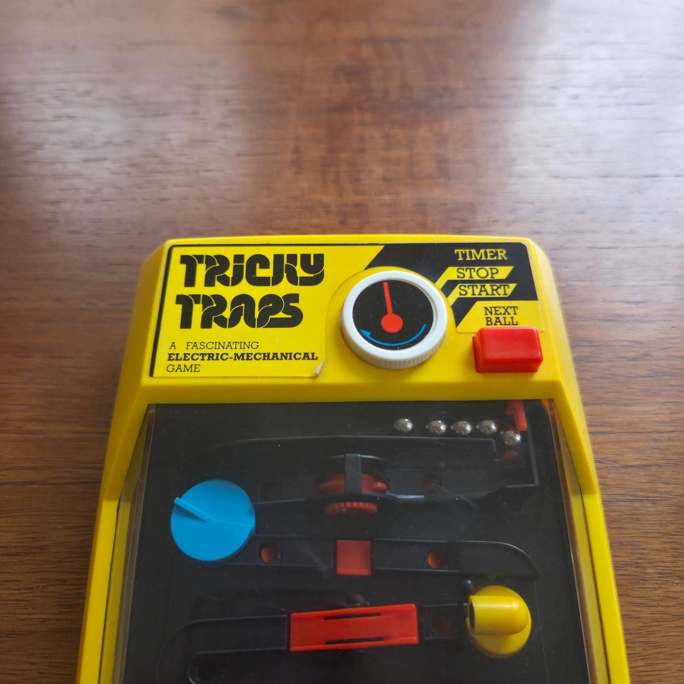 Tomy Giochi: Tricky Traps TOMY Geschicklichkeitsspiel – Usato da Zürich venduto da Wickeddude 2