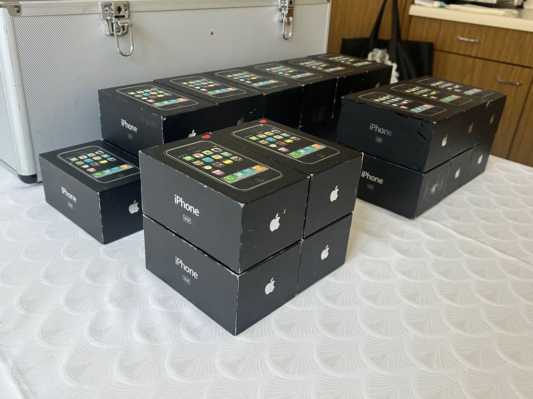 Apple Telefoni cellulari / Smartphones: 📱Apple iPhone📱2G📱1. Generation📱23 Stück📱16 GB📱MA384LL – Difettoso da Basse-Nendaz venduto da Diablo132 7