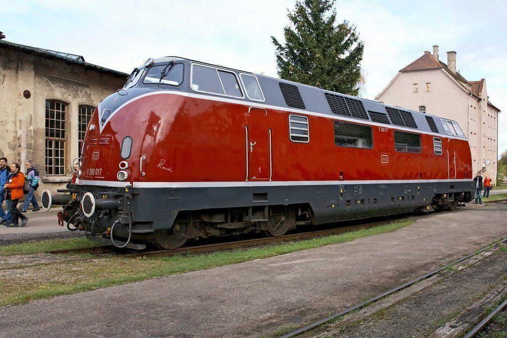 Roco Modelleisenbahnen: Roco 52680 - Diesellok BR 220 der DB – Neu und originalverpackt aus Rotkreuz von MOBAHN-1zu87 3
