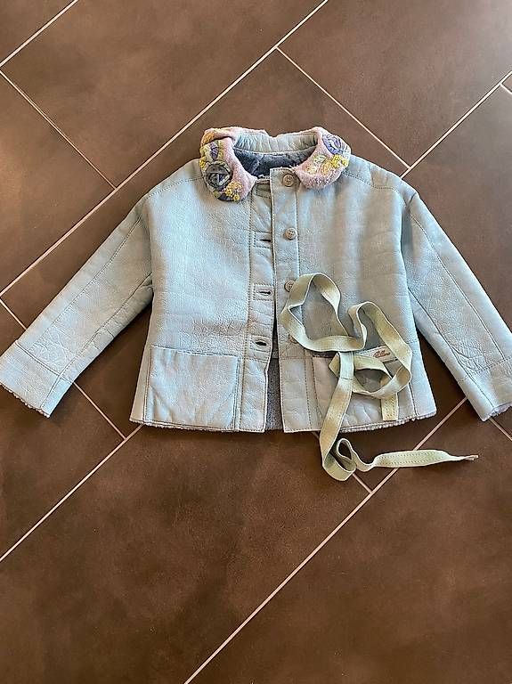Jacken: Lamm Leder Jacke Neuwertig Luxusmarke – Gebraucht aus Freienbach von ang_8xxz
