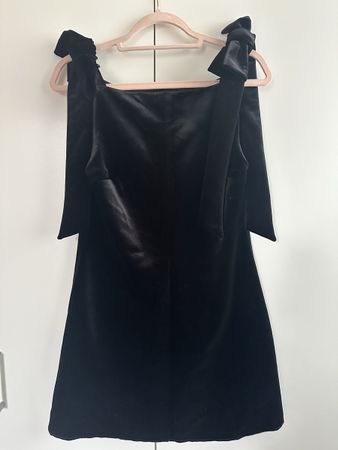 Zara Samtkleid mit Schleifen
