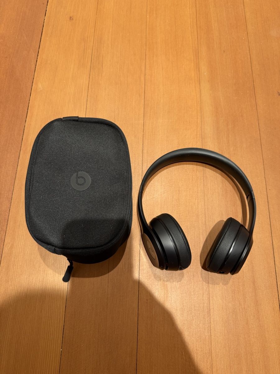 Beats Casques audio: Beats Solo3 schwarz – D'occasion à Flawil par pso_n9zv