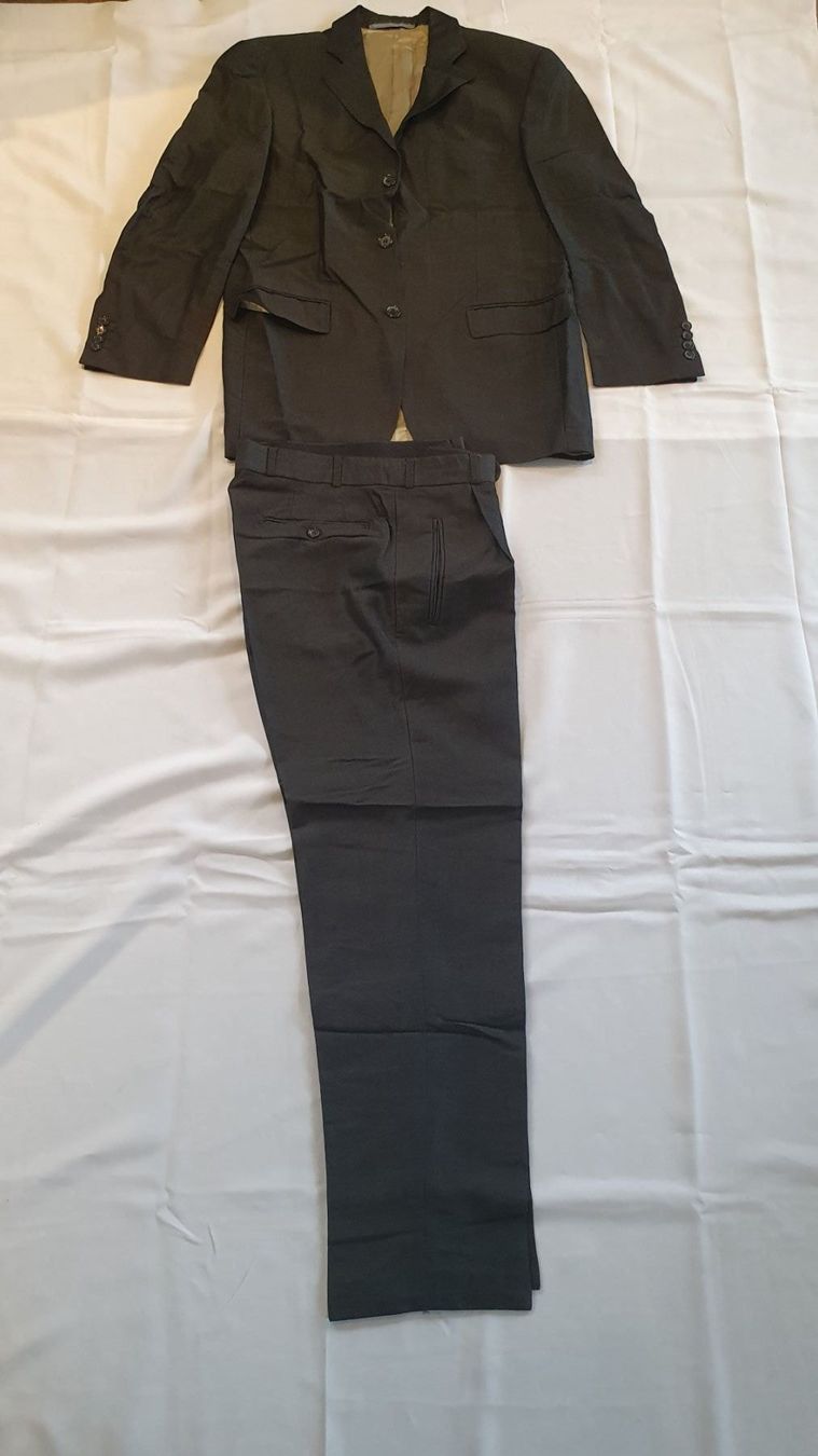 H&M Completi: Herren Anzug In Anthrazit 46 – Usato da Niederbuchsiten venduto da klengyel 1
