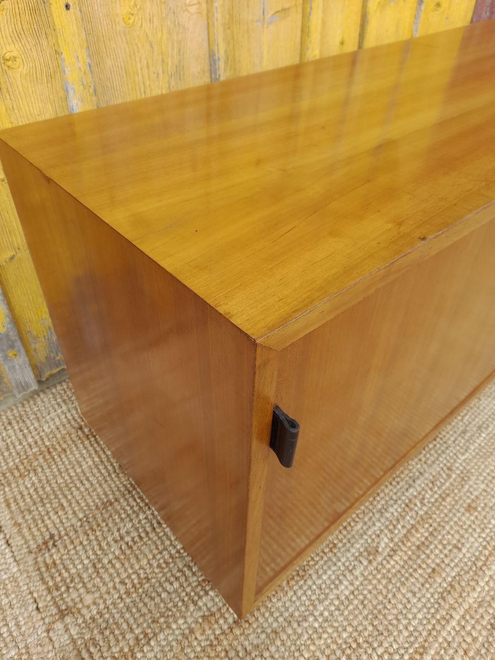 Cassettiere: Florence Knoll Sideboard Nussbaum – Usato da Haslen AI venduto da Vintagelix 7