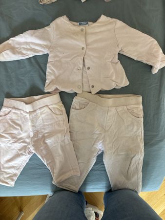 Ensemble Jacadi rose taille 6 et 12 mois bon etat