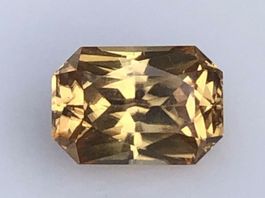 ZIRKON (N)= unbehandelt gelb octagon   2.97cts    Sri Lanka