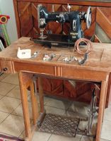 Alte Pfaff Nähmaschine Modell 130 mit möbel 《Art;2901》