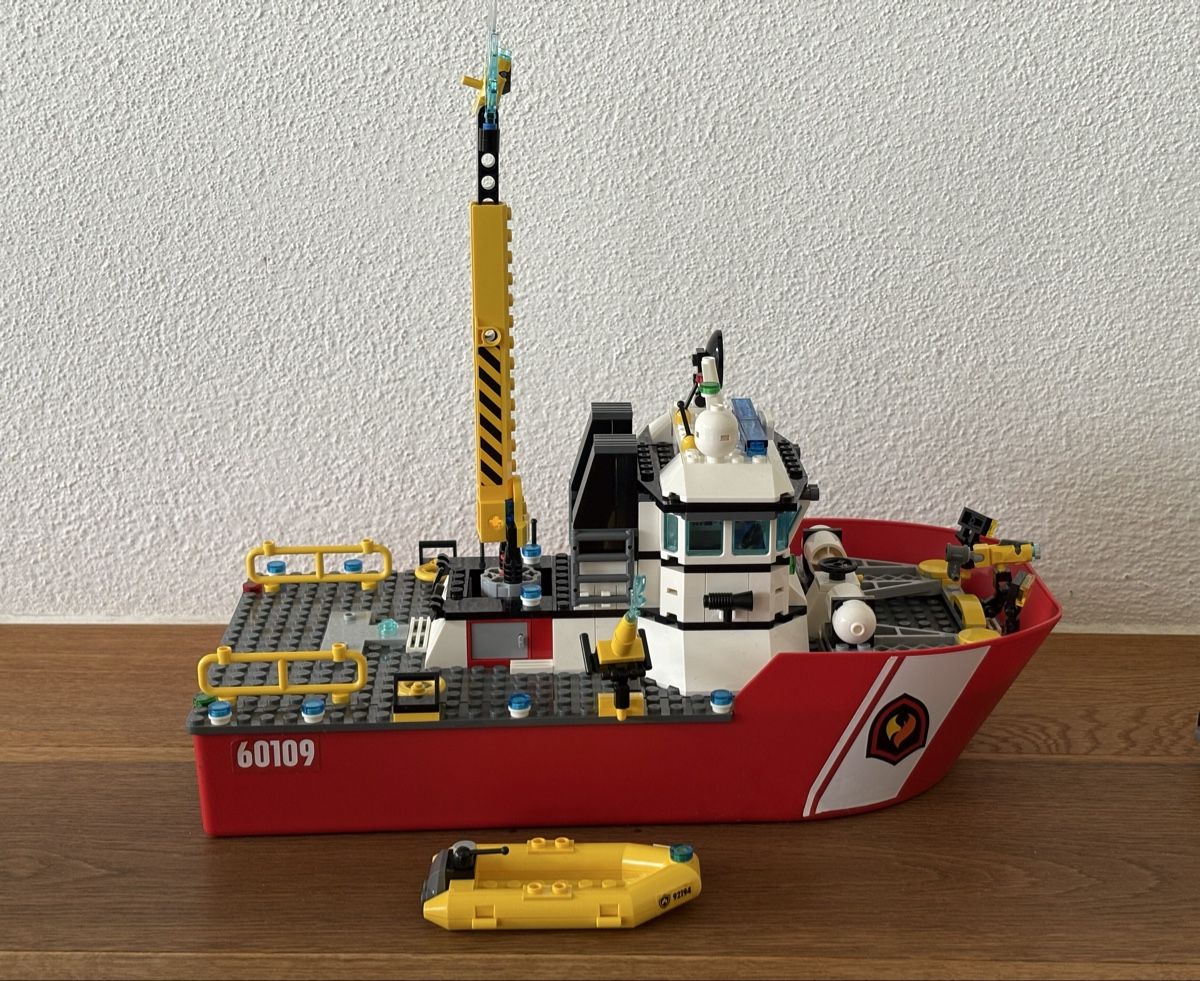 Lego Giocattoli: Lego City, Feuerwehrschiff, 60109 – Usato da Horgen venduto da Rafnaf 2