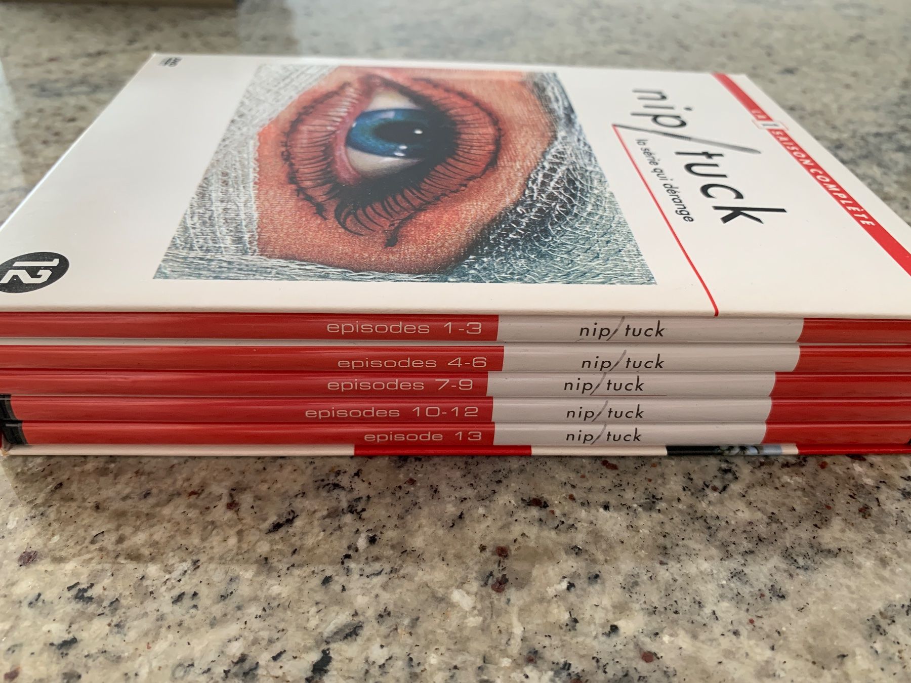 Tutti i DVDs: Coffret DVD Nip/Tuck Saisons 1-6 – Usato da Genève venduto da sunsustains 1