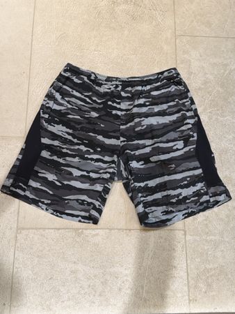 Nike Dri-Fit Shorts Grösse L
