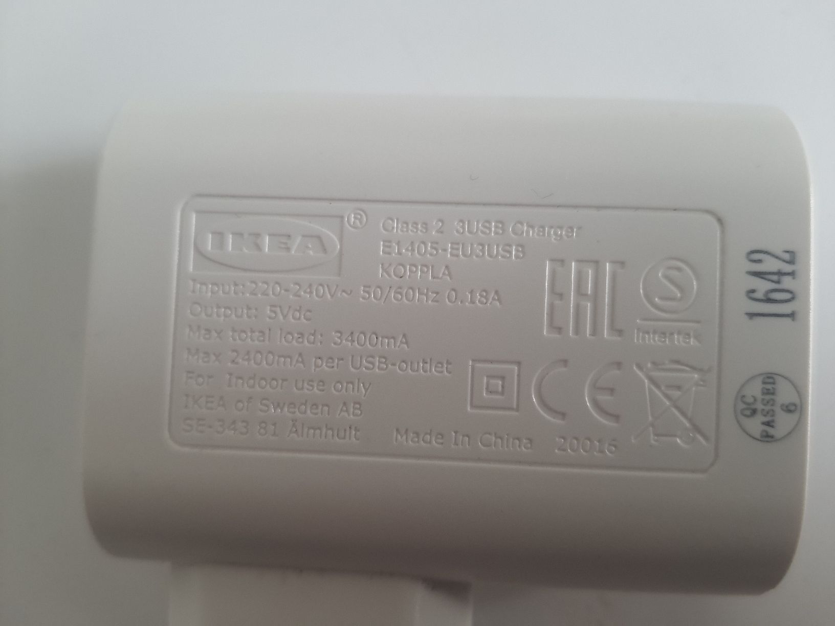 Ikea Caricabatterie: Ikea Ladegerät 3 USB Anschlüsse – Usato da Flawil venduto da rcnkr 2