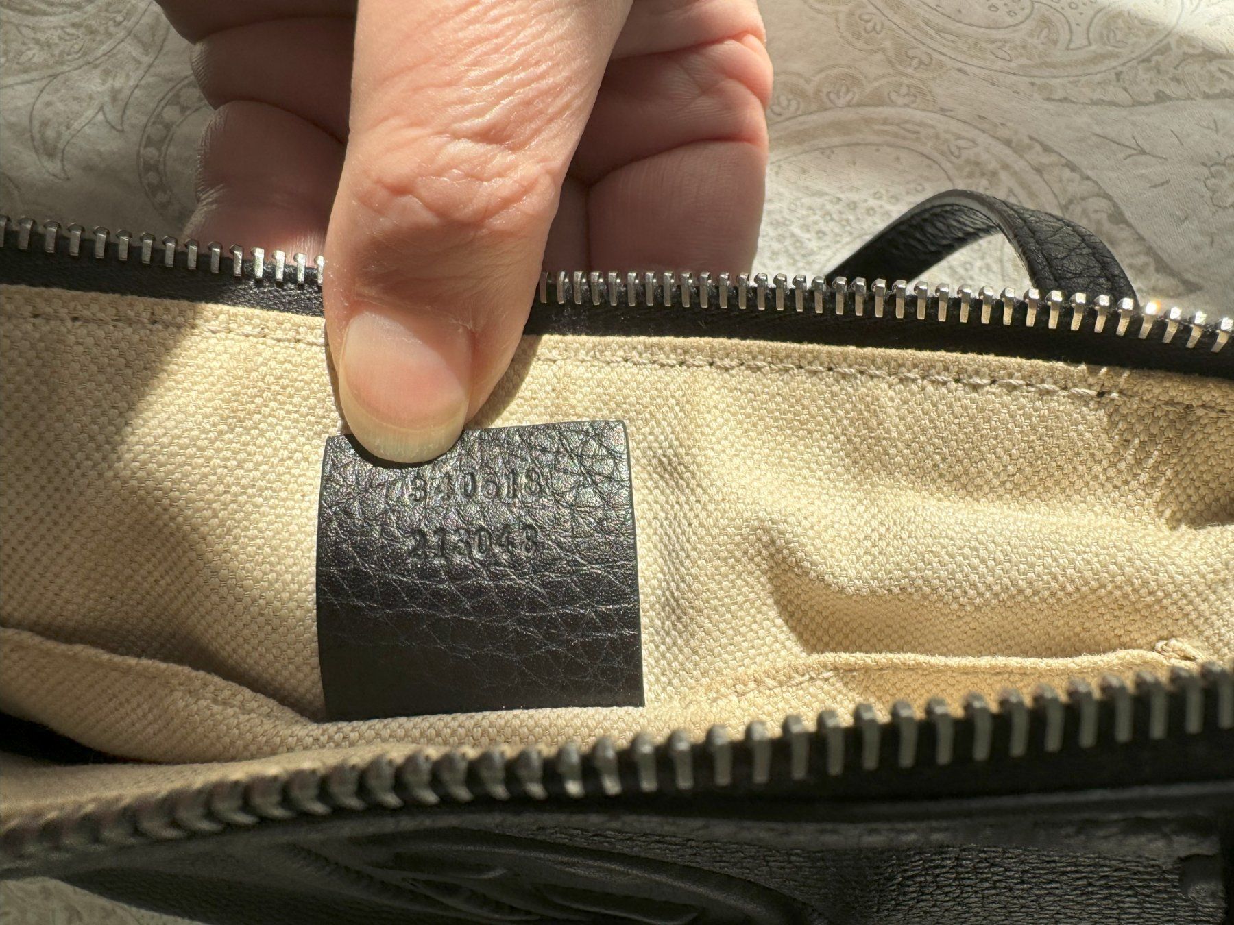 Gucci Borse da donna: Gucci Shopper Leder schwarz-silber – Usato da Muttenz venduto da einfach-schoen 6