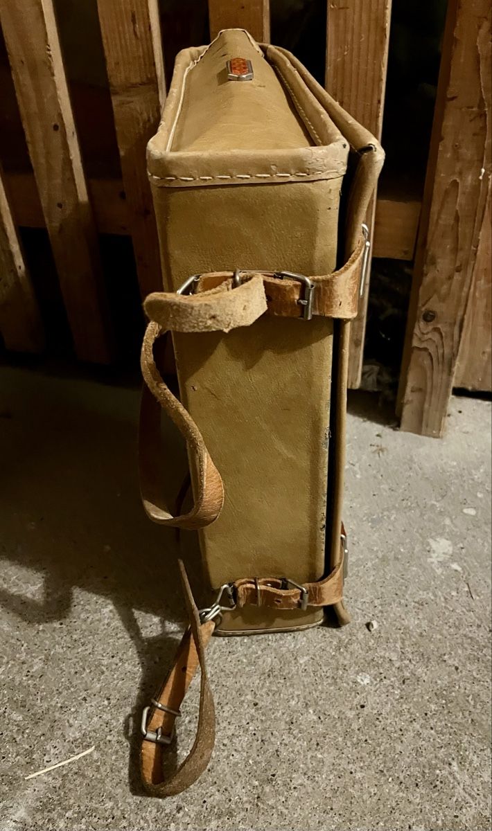 Taschen: Leder Schultasche – Gebraucht aus Zürich von Phantom1 2