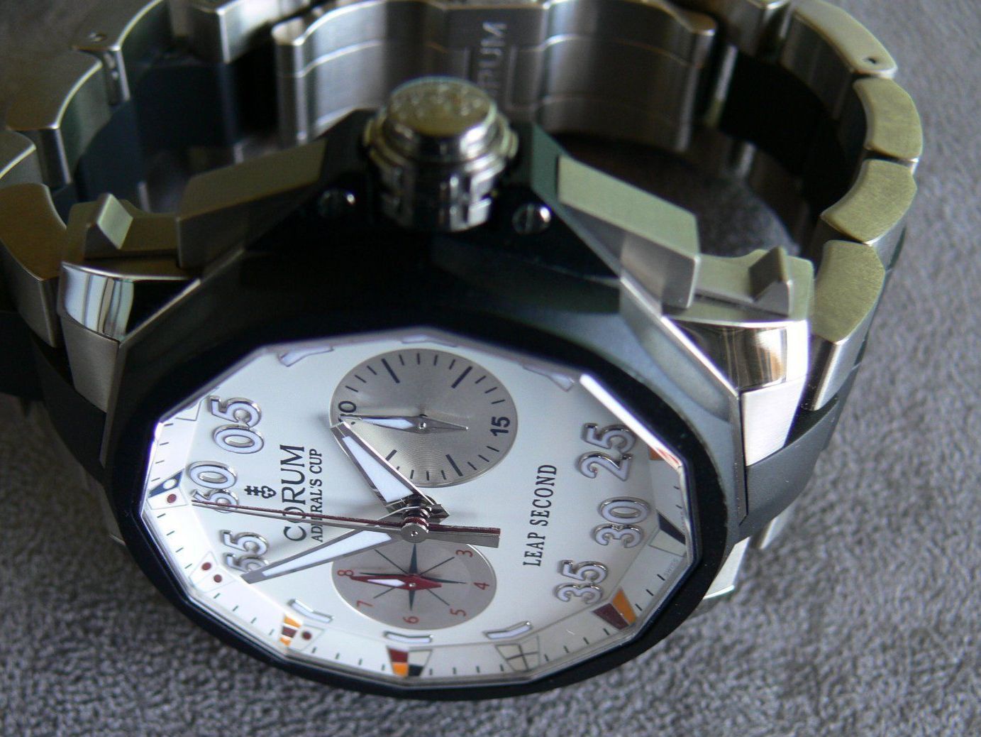 Corum Orologi: Corum Titan Chronograph Leap-second   48mm       895.931.06 – Usato da Remigen venduto da Kelias 8