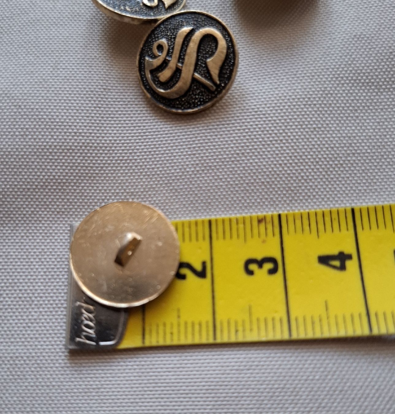 Bottoni: 4er Set Knöpfe, im Monogramm -Style – Usato da Dietikon venduto da Hirschkopf 3