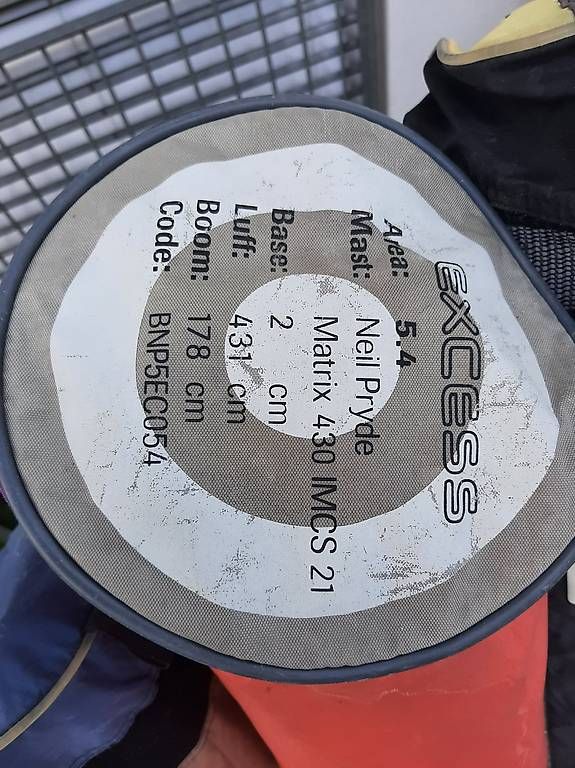 Tavole da surf e di nuoto: Komplette Surfausrüstung – Usato da weinfelden venduto da malvenstrasse 3
