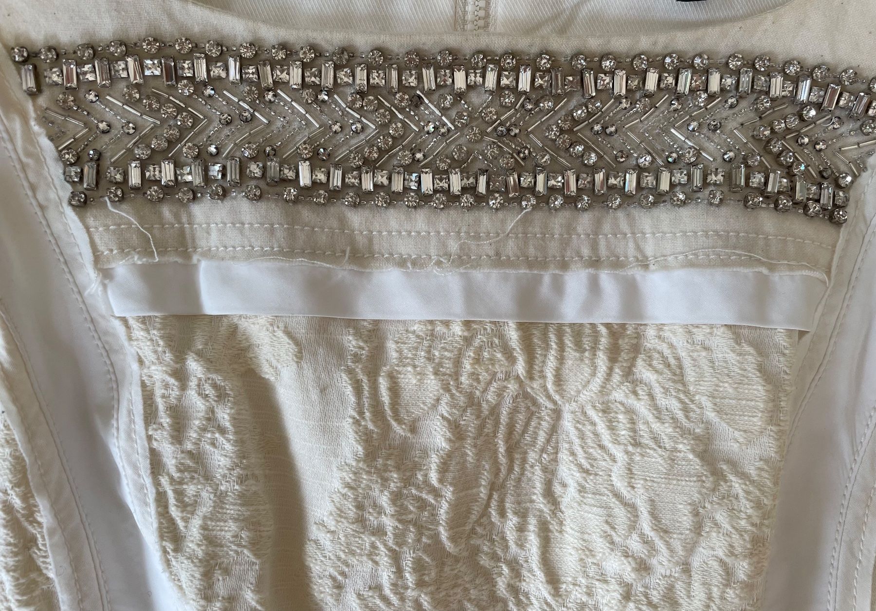 Tara Jarmon Vestiti: Robe évasée diamantée Tara Jarmon – Nuovo (secondo la descrizione) da Troinex venduto da nadinebmichaelson 2