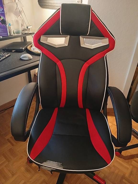 Sedie: Chaise Gaming Ergonomique - Noir et Rouge – Usato da Genève venduto da uto_r9th 2