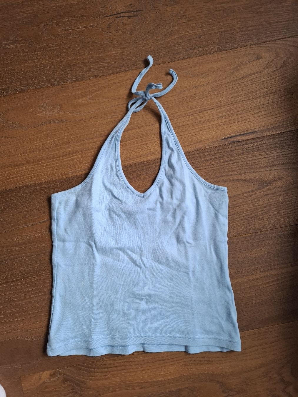 Top: babyblaues Haltertop – Usato da Biel-Benken BL venduto da lki_gn82