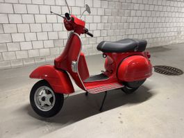 Stylische Vespa PX125 zu verkaufen. Ab MFK!
