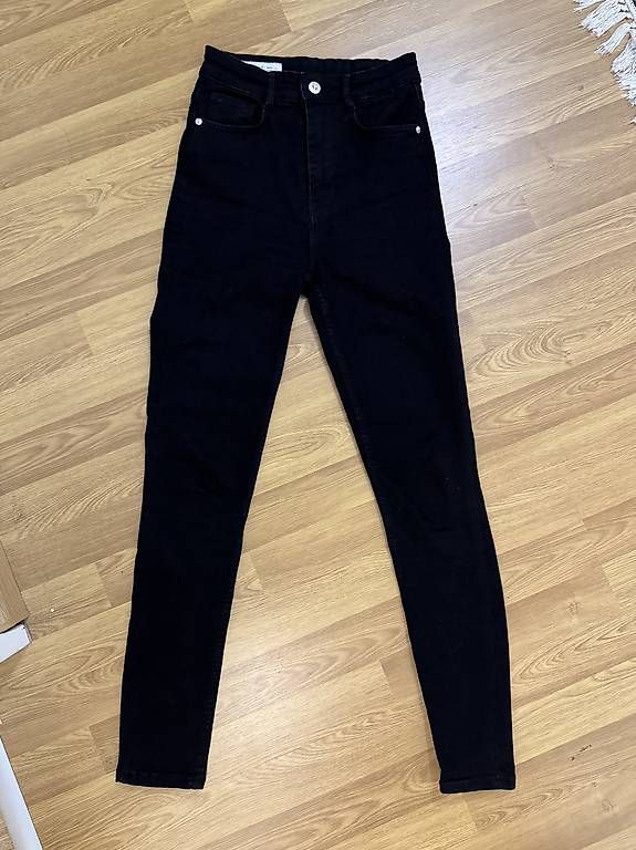 Jeans: Zara Jeans – Usato da Laufen venduto da dur_6vym